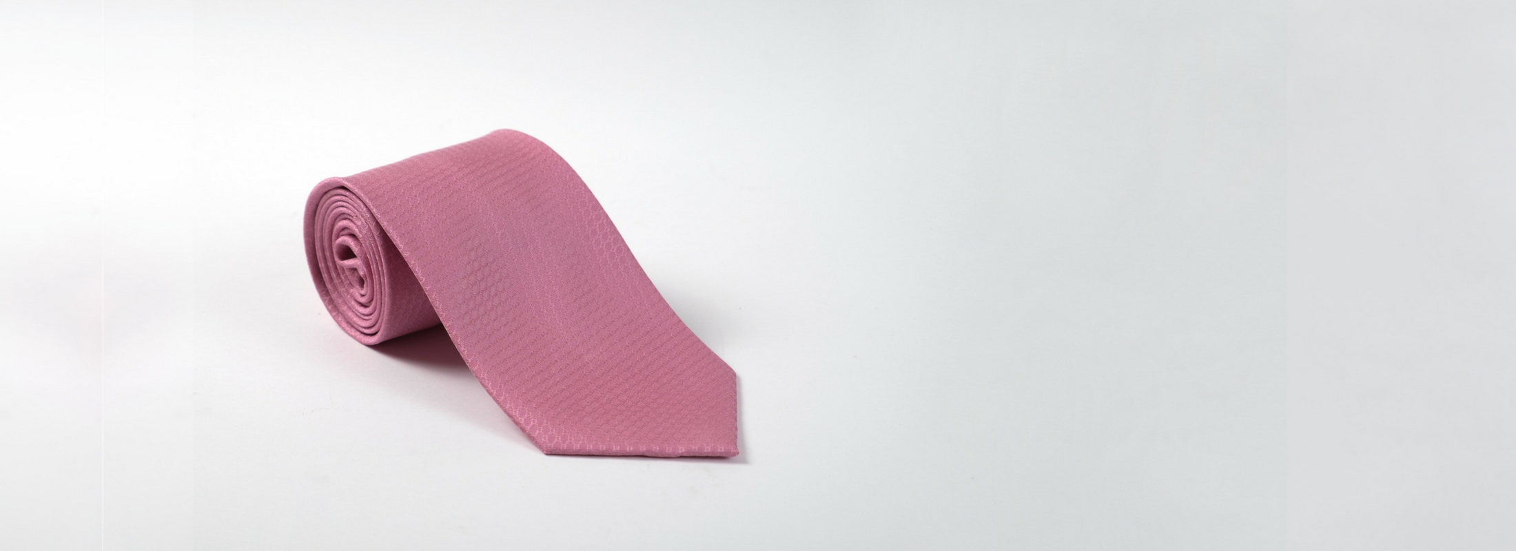 Růžová žakár kravata