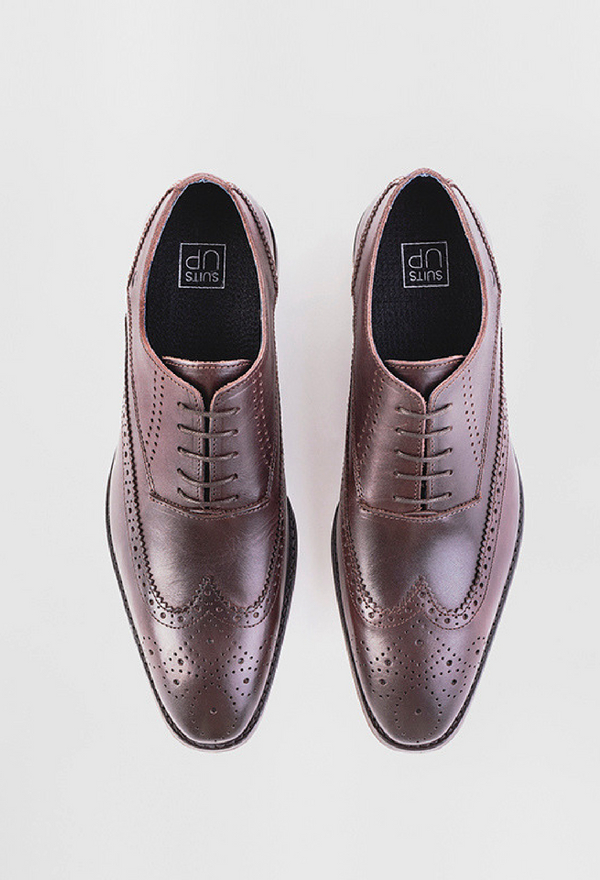 Brown pattern shoes